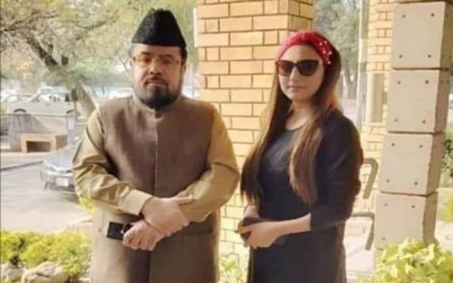  مفتی عبدالقوی،ٹک ٹاک سٹار حریم شاہ کی نازیبا ویڈیو کال وائرل 