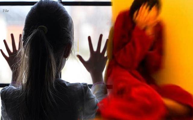 جنسی درندوں نے 14 اور17 سالہ لڑکی کو اپنی ہوس کا نشانہ بناڈالا