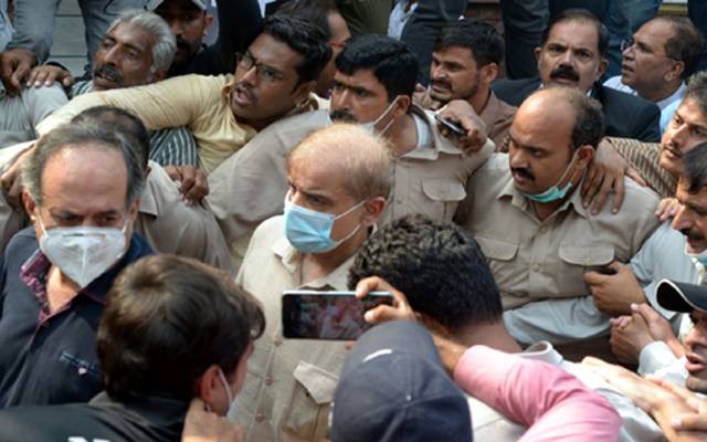 شہباز شریف 14 روزہ جسمانی ریمانڈ پر نیب کے حوالے