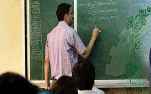 حکومت نے ریٹائرمنٹ کے بعد چھ کالج ٹیچرز کو گریڈ 20 میں ترقی دے دی