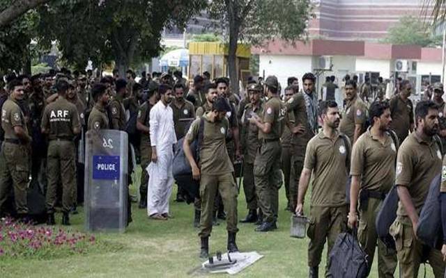 گوجرانوالہ جلسہ:لاہوریوں کو شرکت سے روکنے کیلئے پولیس متحرک 