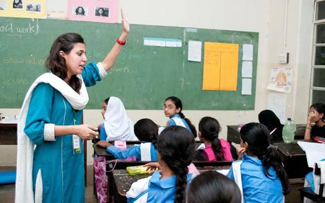 ڈائریکٹر پبلک انسٹرکشن سکینڈری نے اساتذہ کی پرسنل فائل کی تصدیق کیلئے کمیٹیاں بنادی