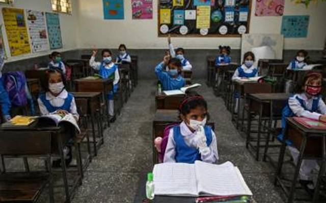 پرائیویٹ سکولوں میں اساتذہ اور بچوں میں کورونا کیسز مثبت آنے کی اطلاع