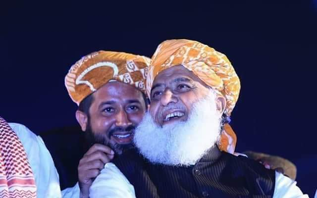 این آر او کون مانگ رہا ہے؟ پتا چل گیا 