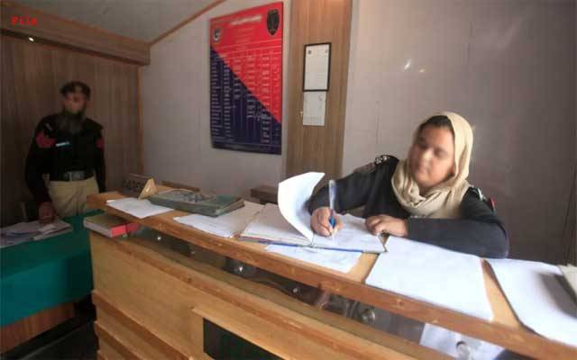تھانوں میں خواتین کی سہولت کیلئے الگ کاؤنٹر بنانے کا فیصلہ