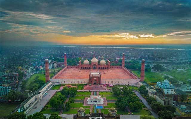 سیاحوں کیلئے بری خبر، حکومت نے ٹکٹس فیس بڑھا دی