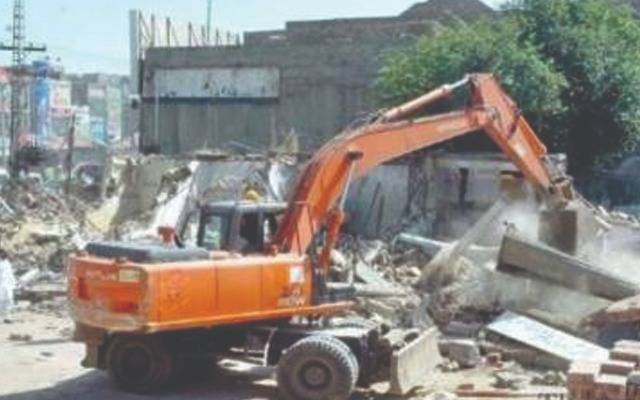 کمشنر لاہور اور چیف کارپوریشن آفیسر کا غیر قانونی تعمیرات بارے نوٹس کام کر گیا