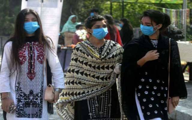 کورونا نے گرلز ہاسٹل کا رخ کرلیا