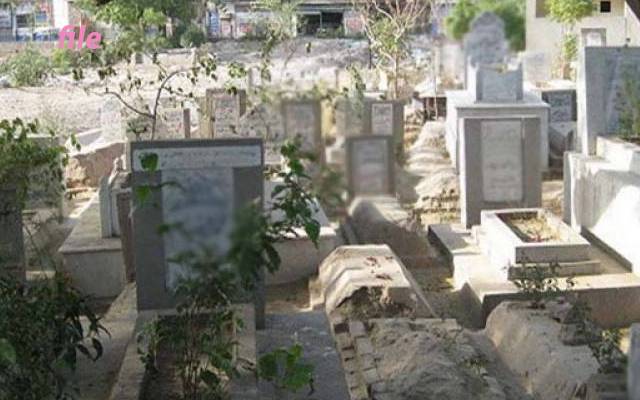قبرستان سے منسلک زبیر پارک کا قبرستان میں تبدیل ہونے کا خدشہ