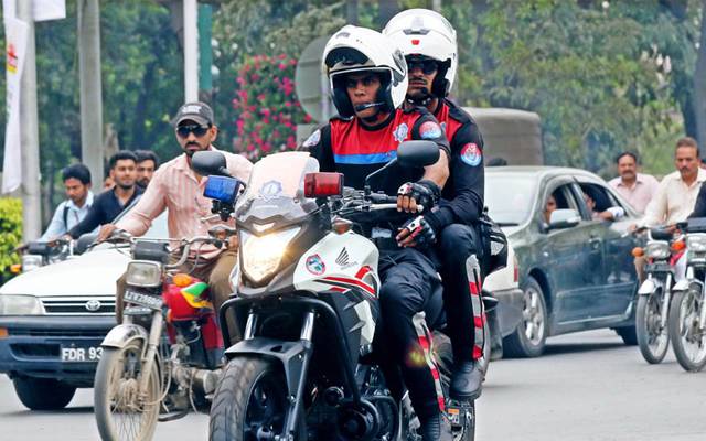 منشیات فروش خاتون ڈولفن کے ہتھے چڑھ گئی