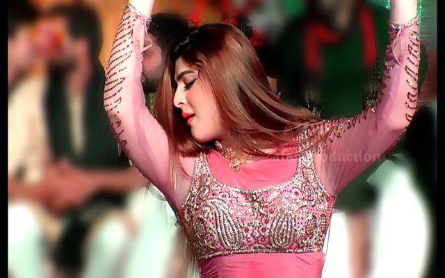 رقص نے پانچ لاشیں گرادیں، ڈانسر ضلع بدر