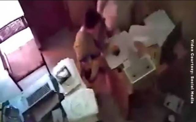 اسلام آباد کے بعد لاہور کے دفتر میں خاتون کو ہراساں کرنے کی ویڈیو سامنے آگئی
