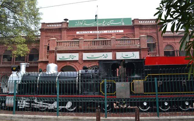 سرکاری محکمے ریلوے کے قرض دار نکلے