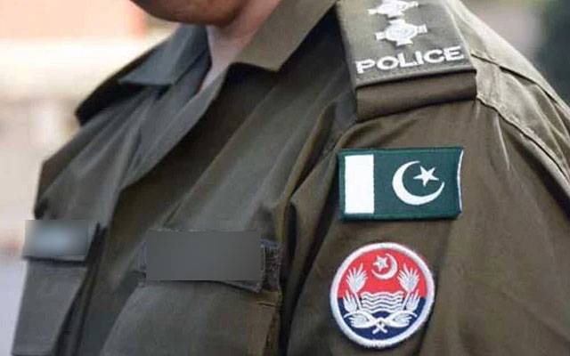 پولیس اہلکاروں پر کورونا ویکسین کے تجربات کافیصلہ