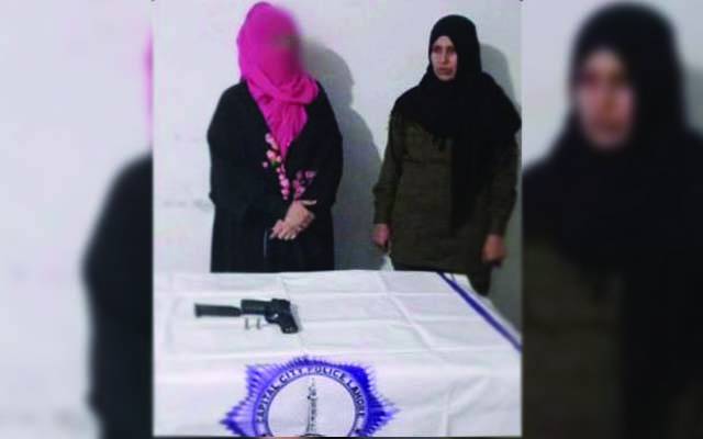 سوشل میڈیا پر اسلحہ کی نمائش کرنا خاتون کو مہنگا پڑ گیا