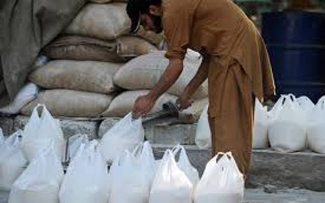 چیف سیکرٹری نے آٹے کی مقررہ نرخوں سے زائد پر فروخت کا نوٹس لے لیا