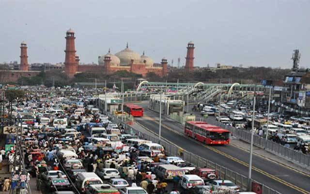 مشن سوہنا لاہور کی کامیابی میں بے ہنگم ٹریفک سب سے بڑی رکاوٹ
