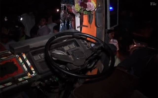 مانگا منڈی خوفناک حادثہ،ورکرز سے بھری بس نالے میں گرگئی