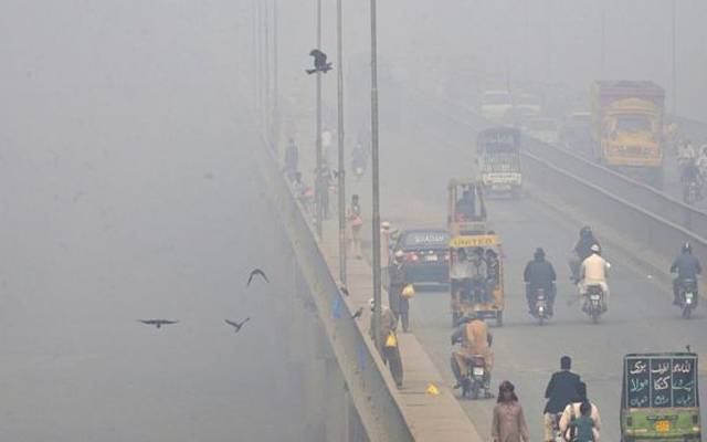 لاہور میں فضائی آلودگی سر اٹھانے لگی