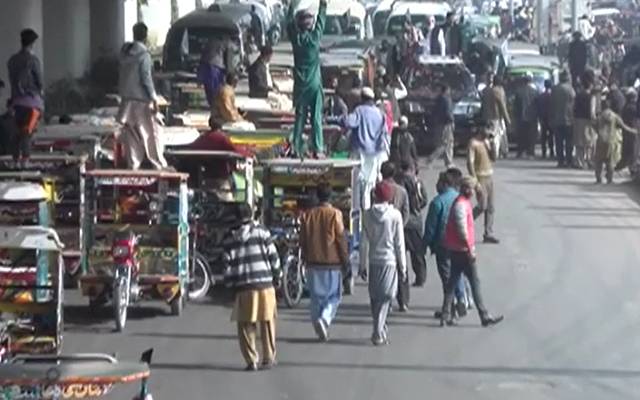 عوامی رکشہ یونین، پاکستان ٹرانسپورٹ کونسل کی ایل ٹی سی، ٹریفک پولیس احتجاجی ریلی