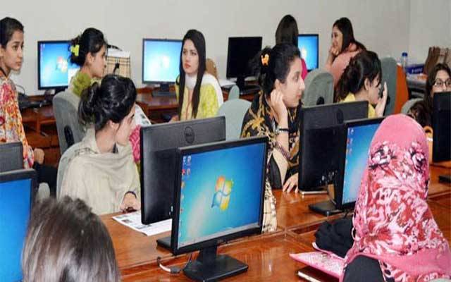 آئی ٹی ٹیچرز کیلئے نوید، ماہانہ کمپیوٹر الاؤنس ملے گا
