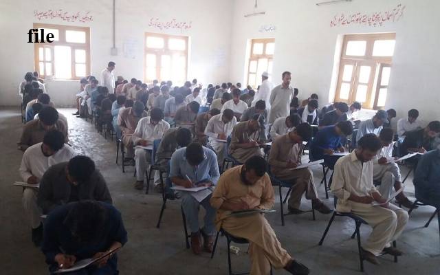  پنجاب پولیس میں کانسٹیبلز کی بھرتی، ہزاروں امیدواروں نےتحریری امتحان دیا
