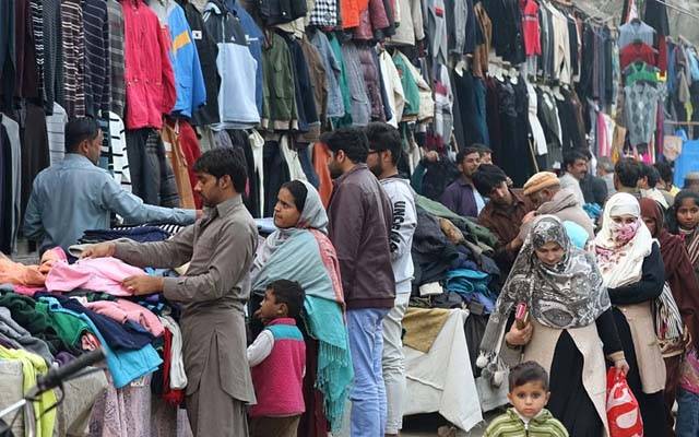  لنڈے بازار میں ایس او پیز کی دھجیاں اڑادی گئیں