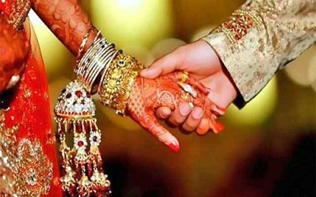 دلہن کا کورونا ٹیسٹ مثبت،دلہا پھر بھی بارات لے آیا