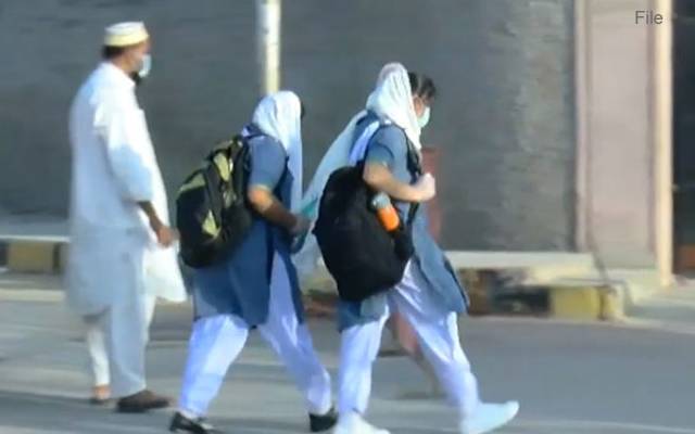 لاہور میں سکول کھلنے لگے
