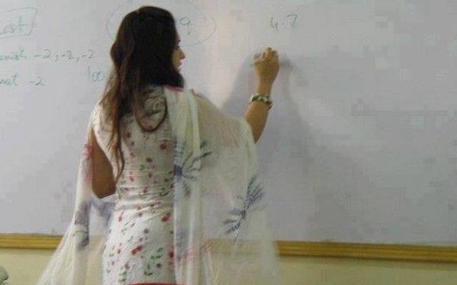 فی میل کنٹریکٹ ٹیچرز کیلئے شاندار خبر