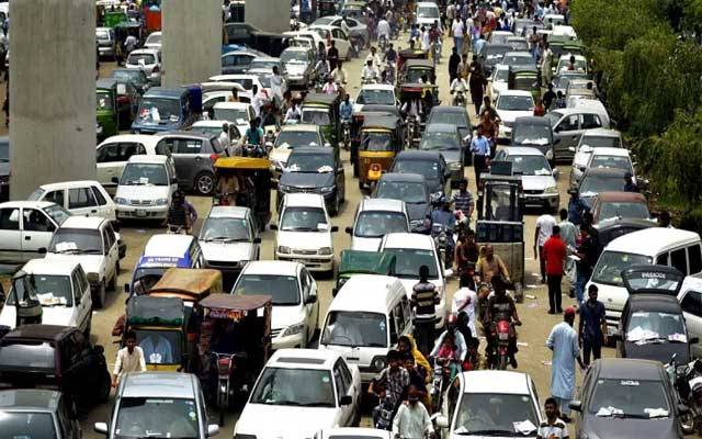 حکومت نجی ٹرانسپورٹرز پر نیا بوجھ ڈالنے کو تیار 