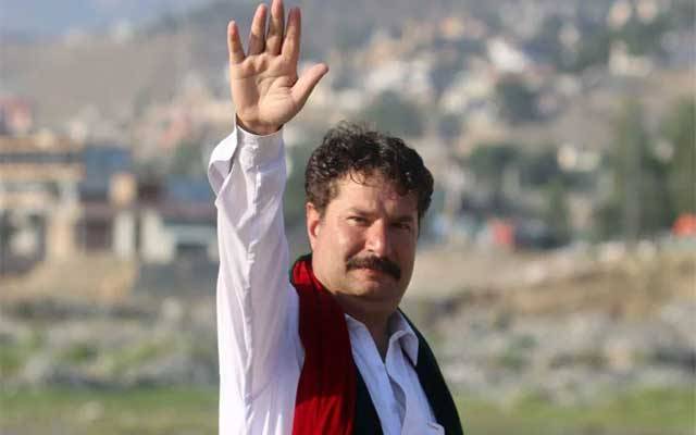 تحریک انصاف کے ایم پی اے مطالعہ پاکستان کے پرچے میں نقل کرتے پکڑے گئے