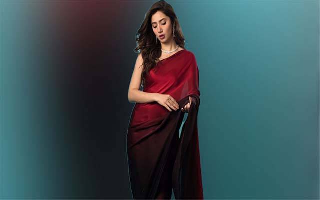خواتین ساڑھی کا پلو بائیں کندھے پر کیوں ڈالتی ہیں؟ 