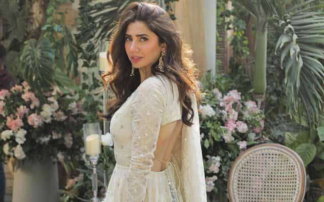 ماہرہ خان کی پہلی دوست کون؟