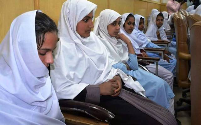 مستحق طالبات کیلئے 