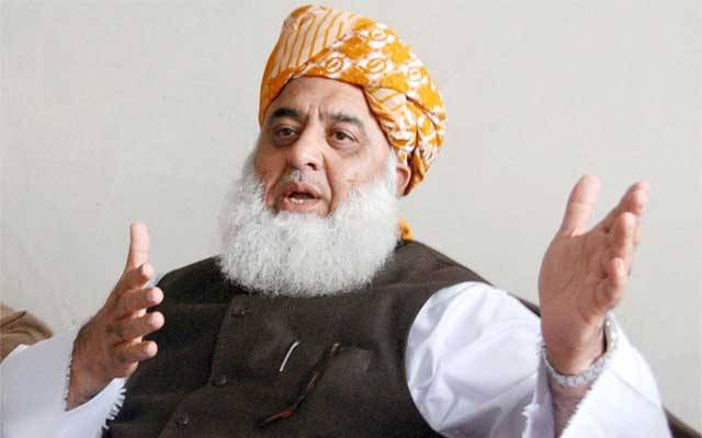 نواز شریف اور مشرف کیلئے الگ قانون کیوں؟ مولانا فضل الرحمان