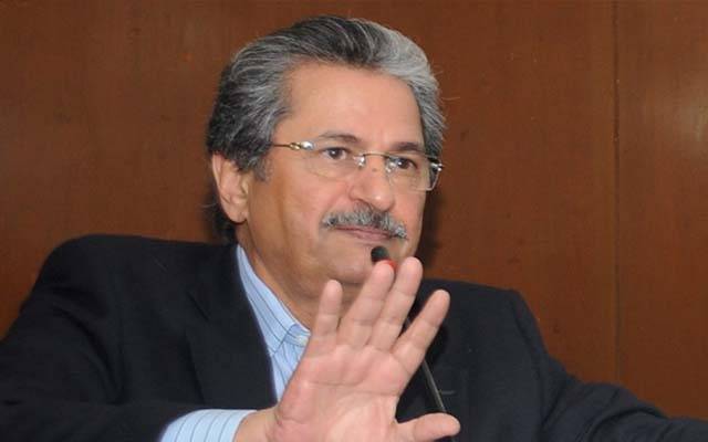 وزیر تعلیم شفقت محمود کو طلباء نے آڑے ہاتھوں لے لیا 