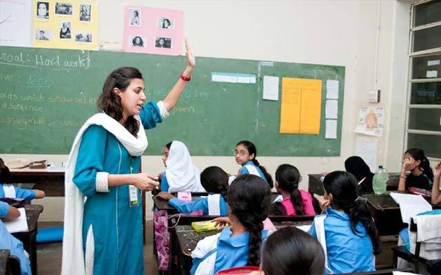 سرکاری ملازمین کی موجیں ختم 