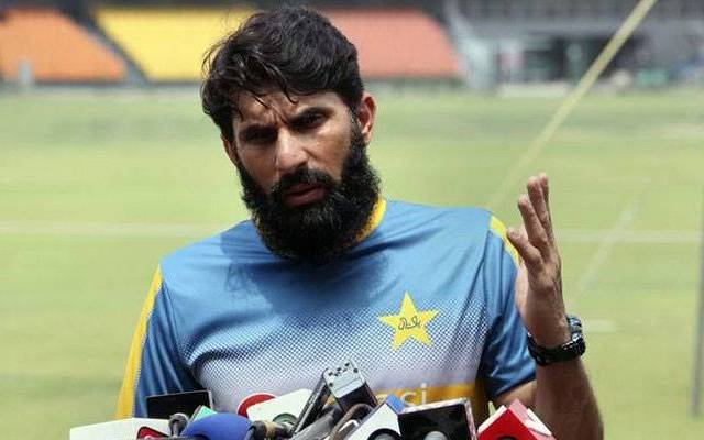 مصباح الحق کو ہیڈکوچ کے عہدہ سے ہٹانے کی تیاریاں