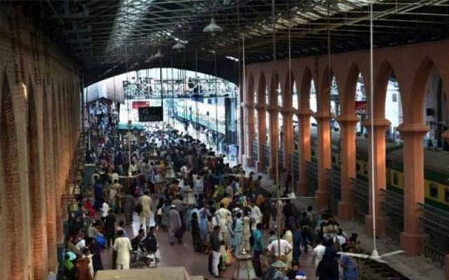بغیر ٹکٹ سفر کرنے والوں کی شامت آگئی