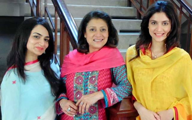 معروف اداکارہ کو بینک کےجعلی نمائندے نے لوٹ لیا