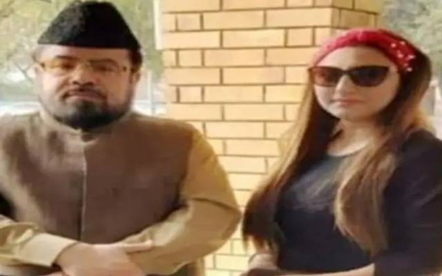 حریم شاہ نے مفتی قوی کو تھپڑ ماردیا، ویڈیو وائرل 