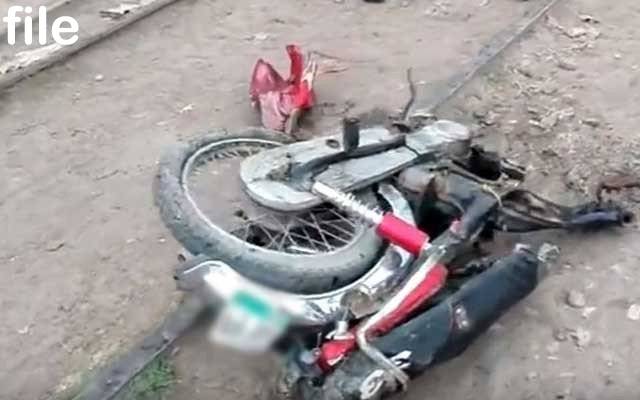  تیز رفتار ڈمپر نے موٹرسائیکل سوار کو کچل دیا 