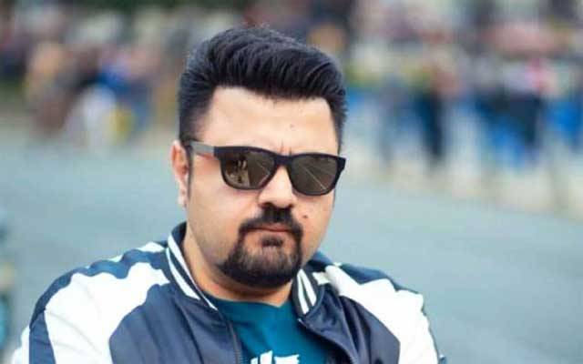 میزبان احمد علی بٹ نے اپنی نئی تصاویر شیئر کر دیں