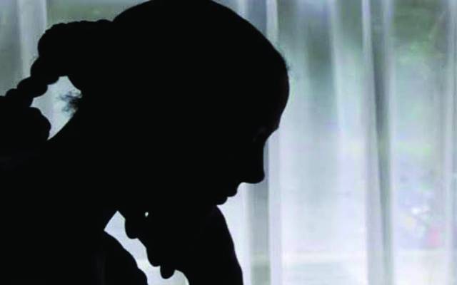 جنات سے ڈرا کر باپ کی بیٹی سے زیادتی