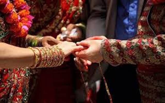ریپ کیس کے ڈر سے سپاہی نے گرل فرینڈ سے شادی کرلی 