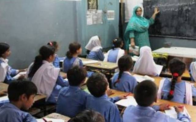 ڈسٹرکٹ مانیٹرنگ آفیسرز کے لاہور کے مختلف سرکاری سکولوں پر چھاپے