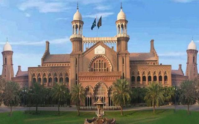 پولیس افسروں کی تنخواہیں روکنے کا حکم برقرار