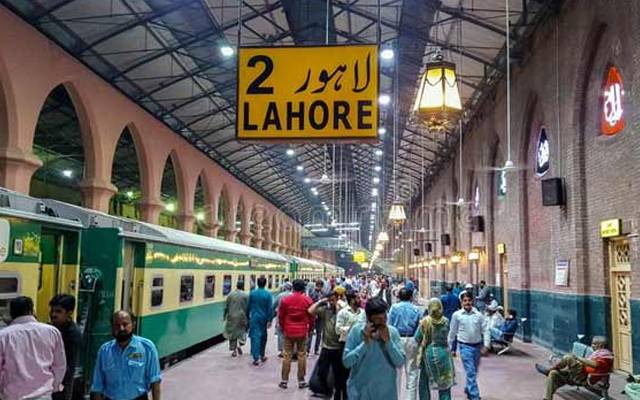  دھند کے باعث ٹرین آپریشن بھی متاثر