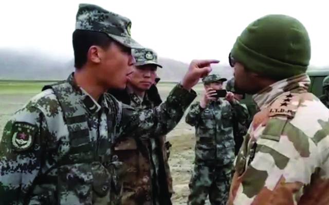 چینی فوج نے ایک بار پھر بھارتی فوجیوں کی ہوا نکال دی 